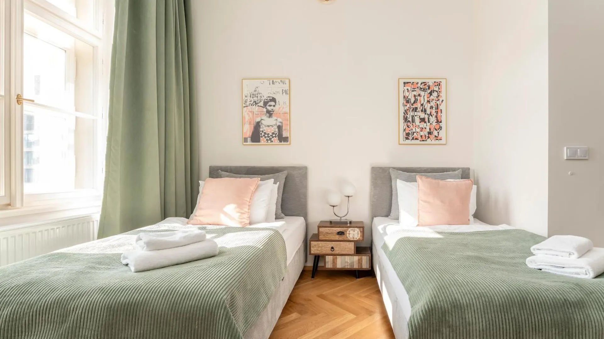 Visit Oomph Apartments Prag Tjekkiet