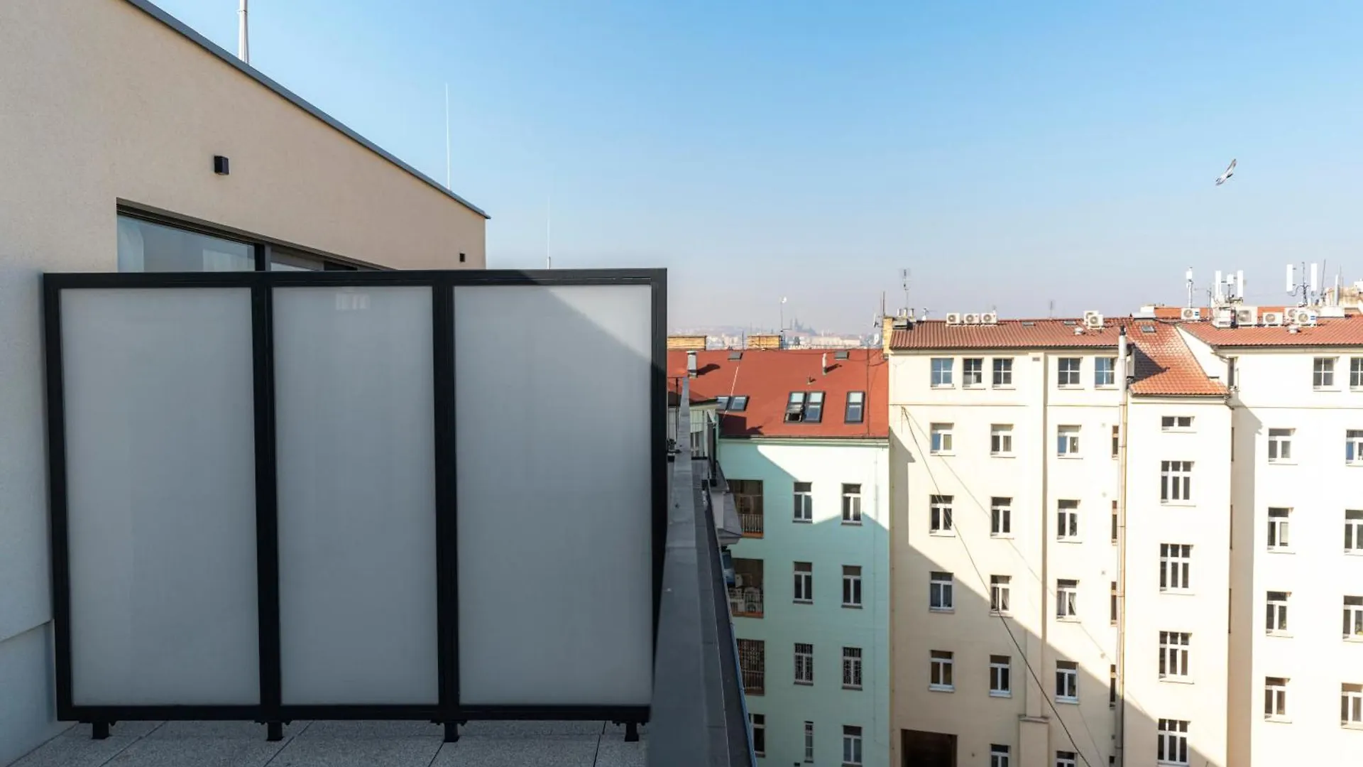 Visit Oomph Apartments Prag
