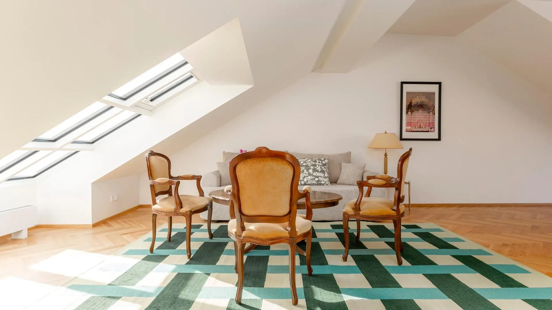 Visit Oomph Apartments Prag 0*,