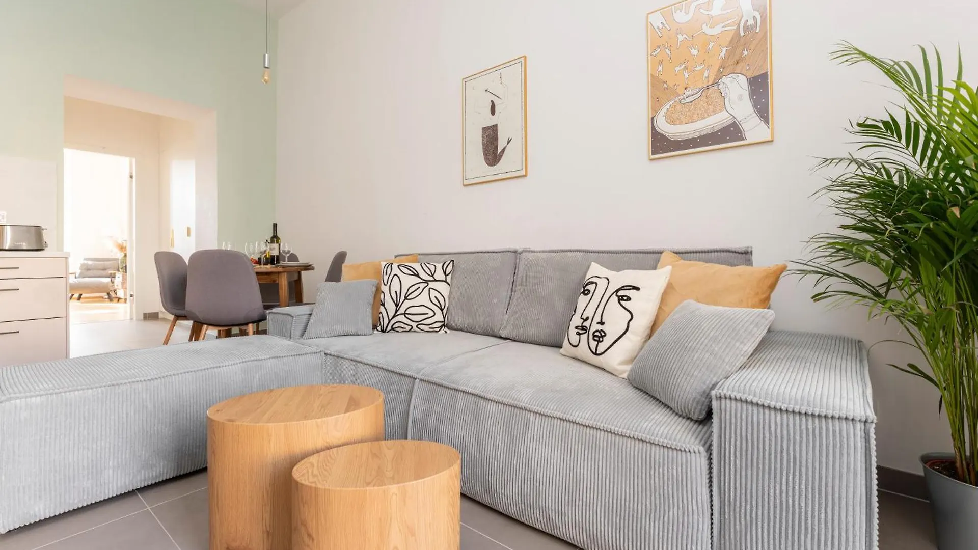 Visit Oomph Apartments Prague Czech Republic