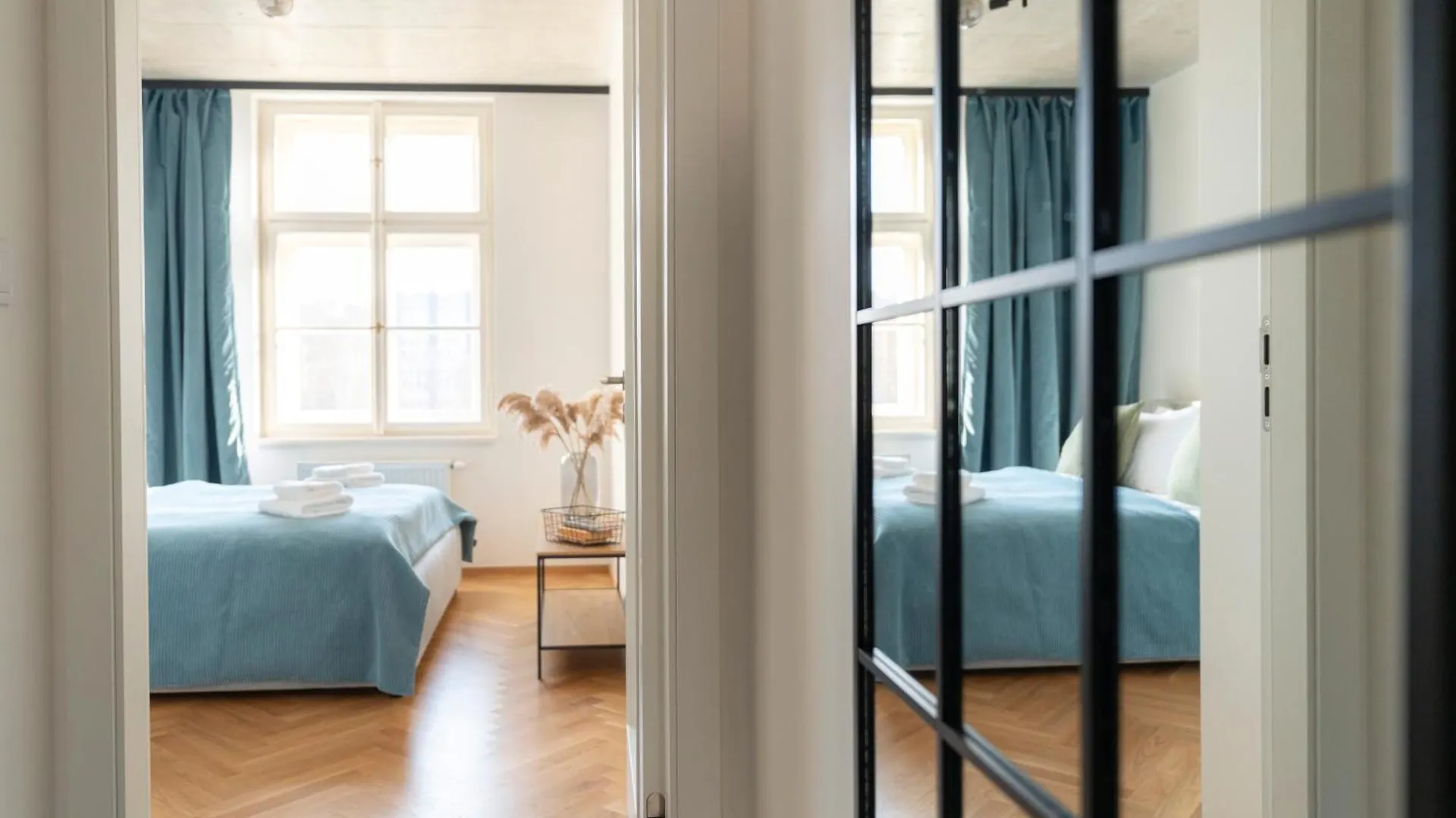 Visit Oomph Apartments Prag Çek Cumhuriyeti