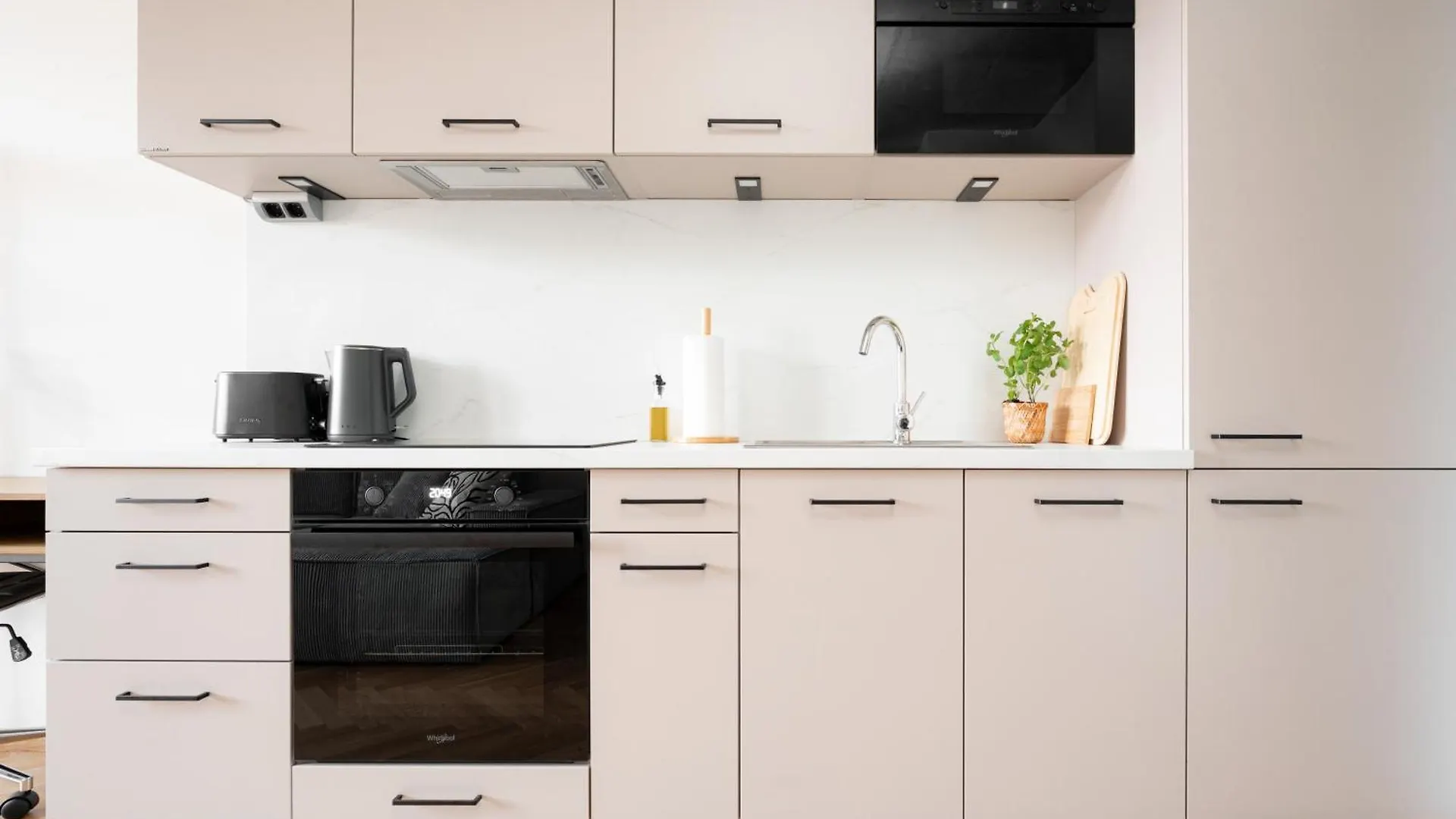 Visit Oomph Apartments Prag Çek Cumhuriyeti
