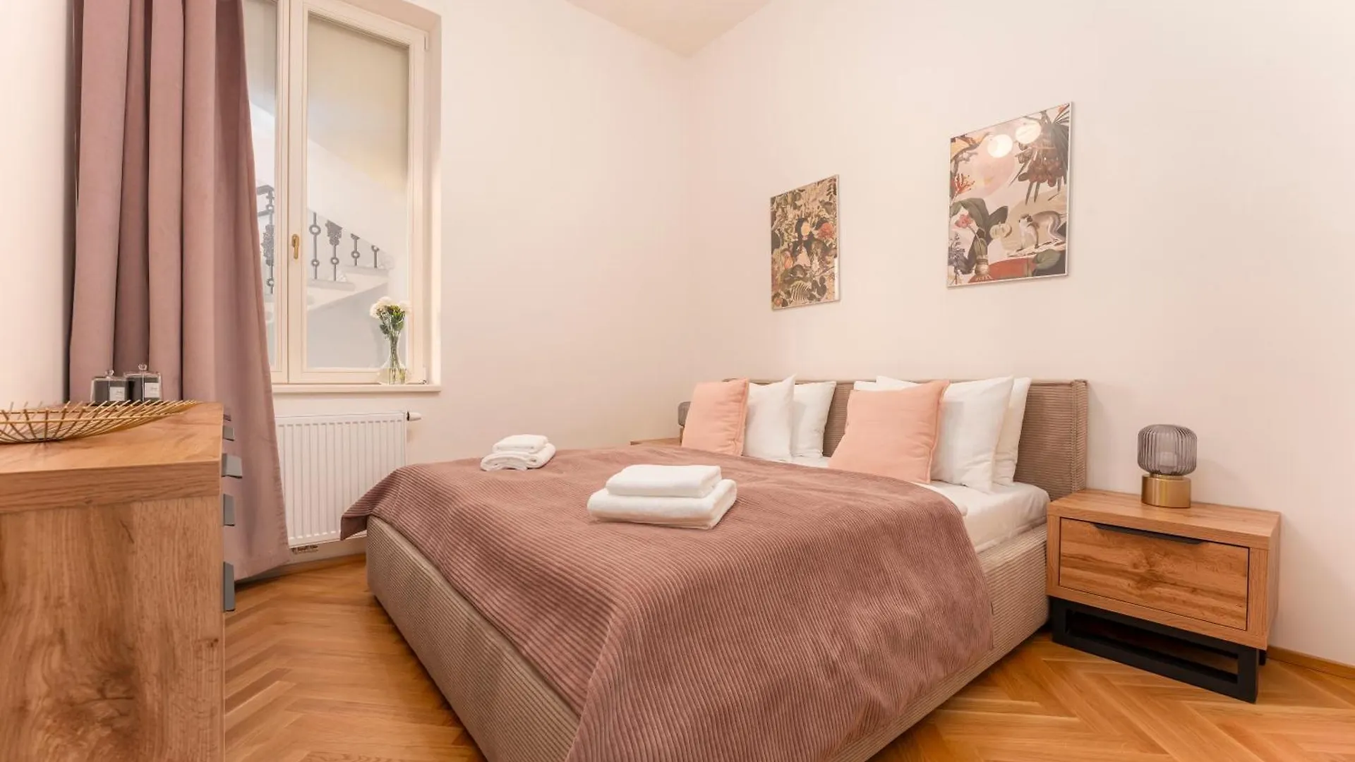 Visit Oomph Apartments Prag 0*,  Çek Cumhuriyeti