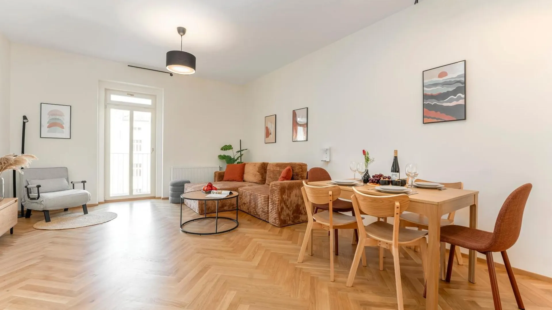 Visit Oomph Apartments Praha 0*,  Česká republika
