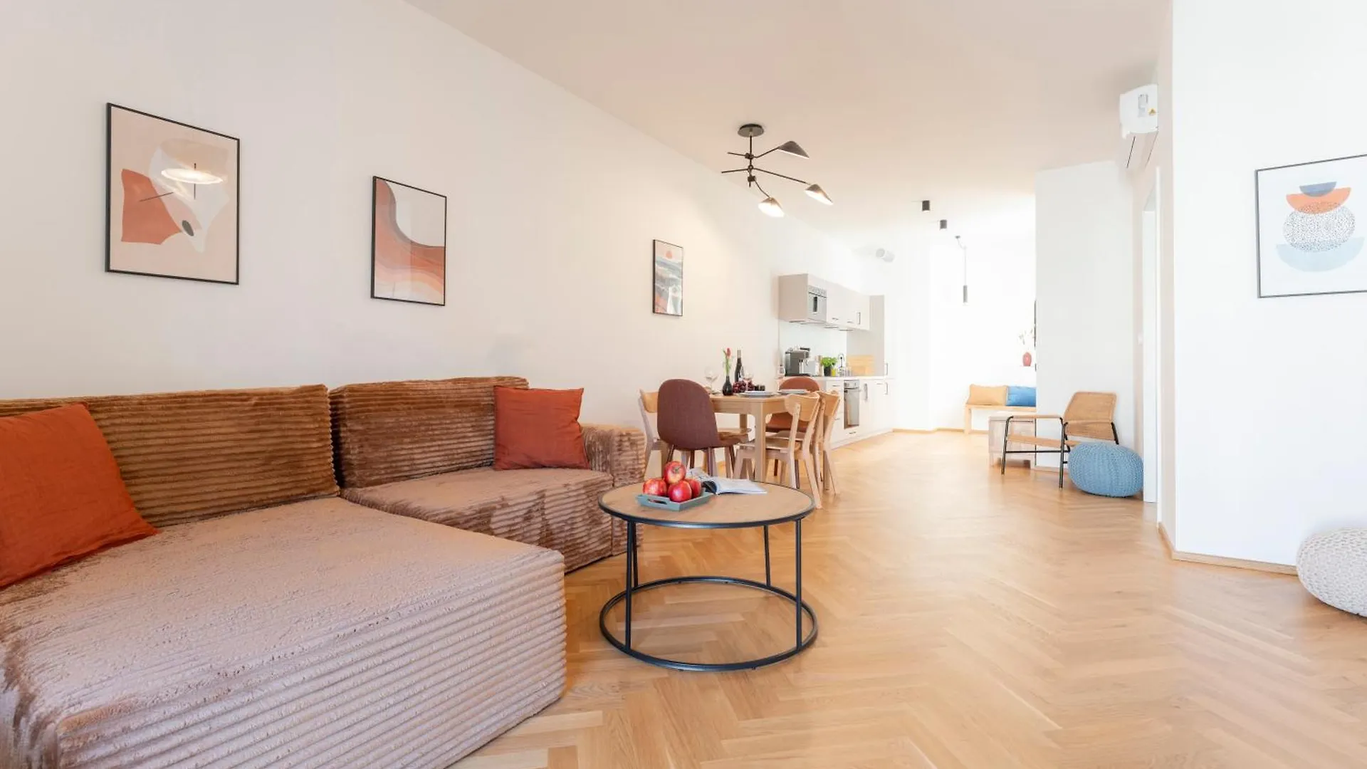Visit Oomph Apartments Praha