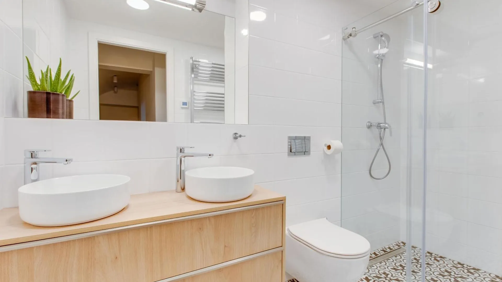 Visit Oomph Apartments Praga 0*,